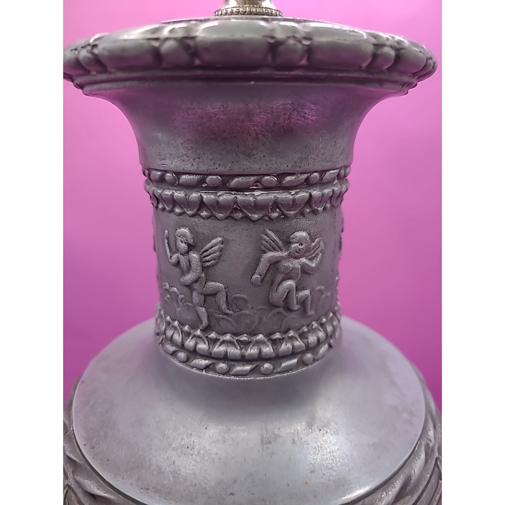 Vintage Baroque Style Ornate Embossed Metal Lamp with Cherubs Tested - Picture 4 of 11